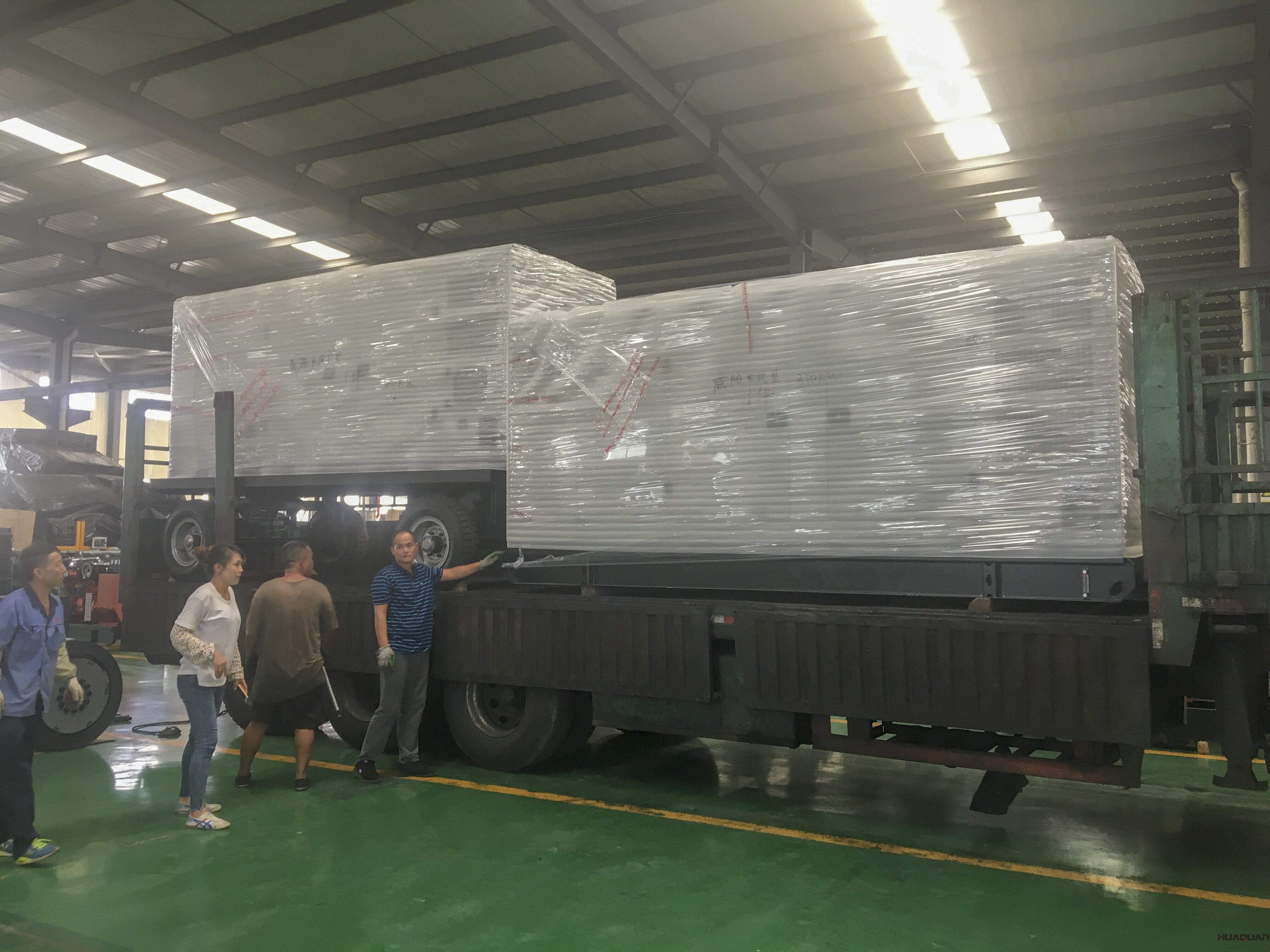 8月17日，一臺(tái)300kw標(biāo)配柴油發(fā)電機(jī)組從華全動(dòng)力發(fā)往湖北