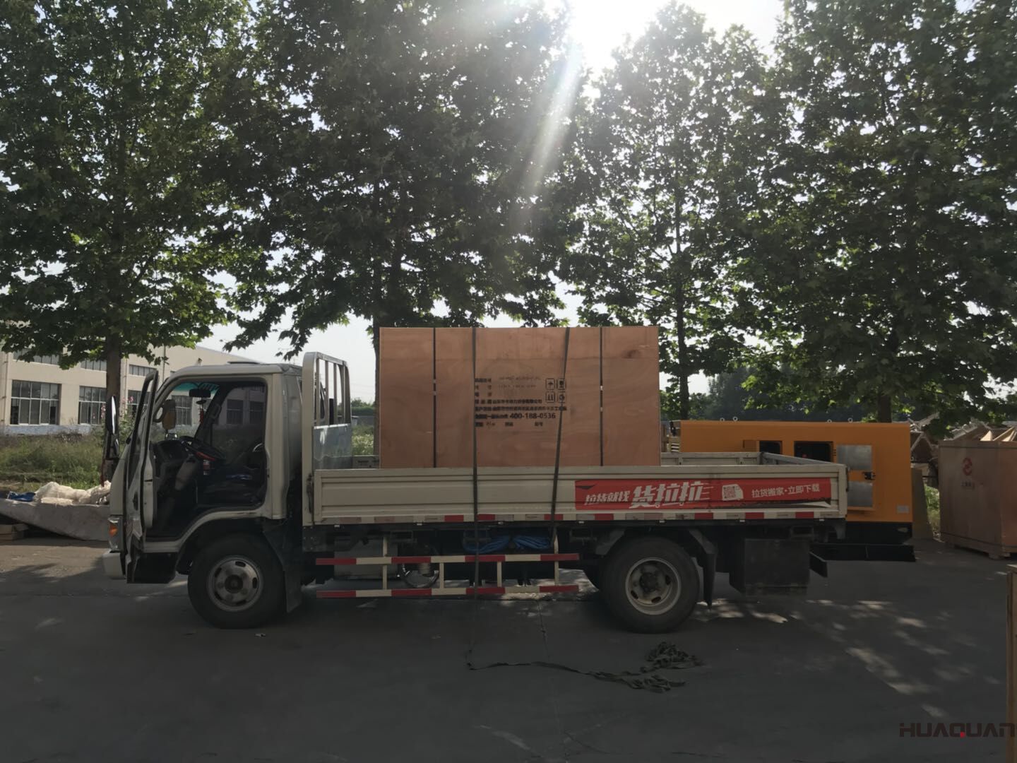 一臺100kw標(biāo)配柴油發(fā)電機(jī)組于8月28日順利發(fā)往內(nèi)蒙古