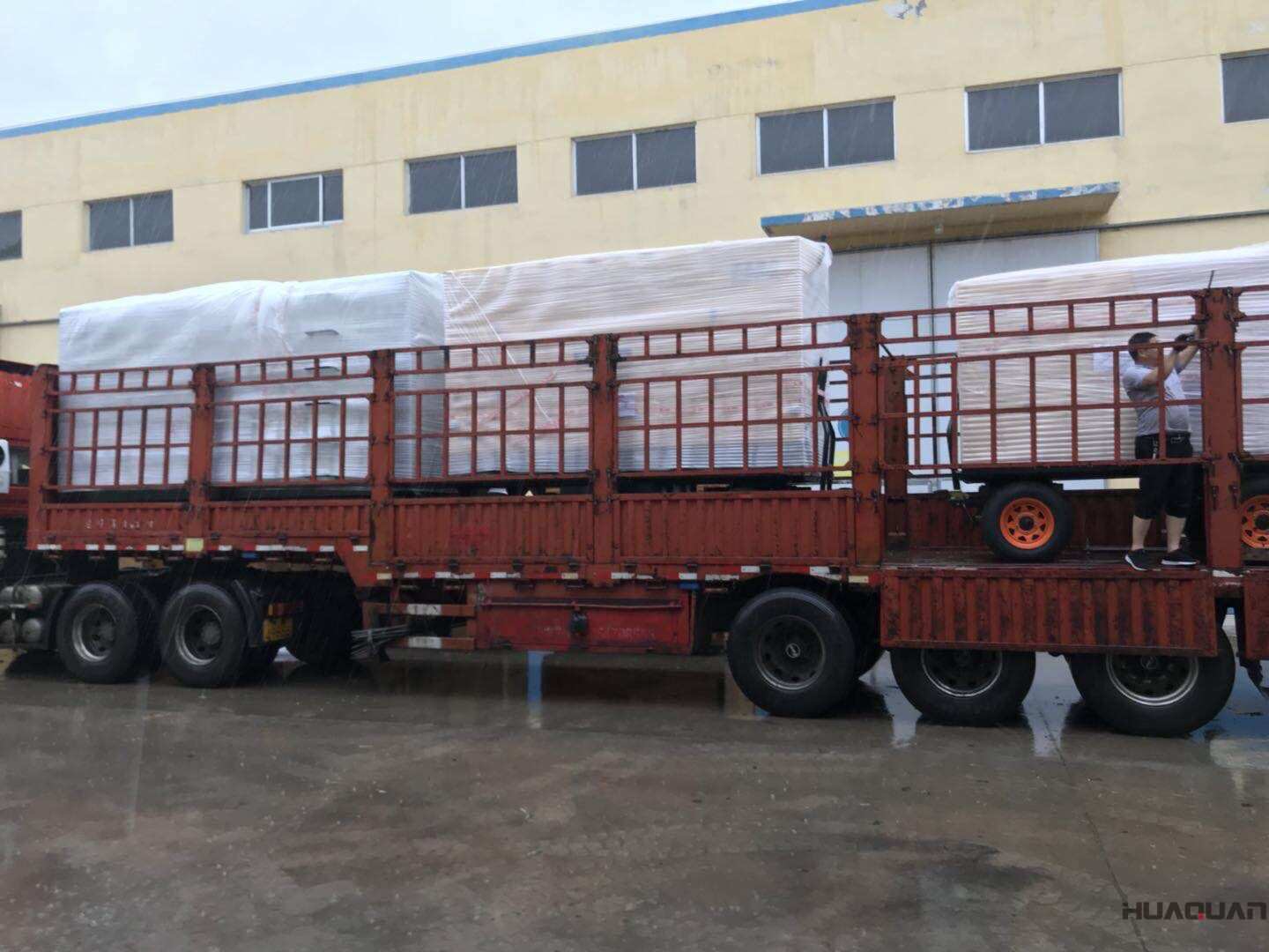 110kw和75kw兩臺移動拖車（含棚）型柴油發電機組于9月20日發往北京