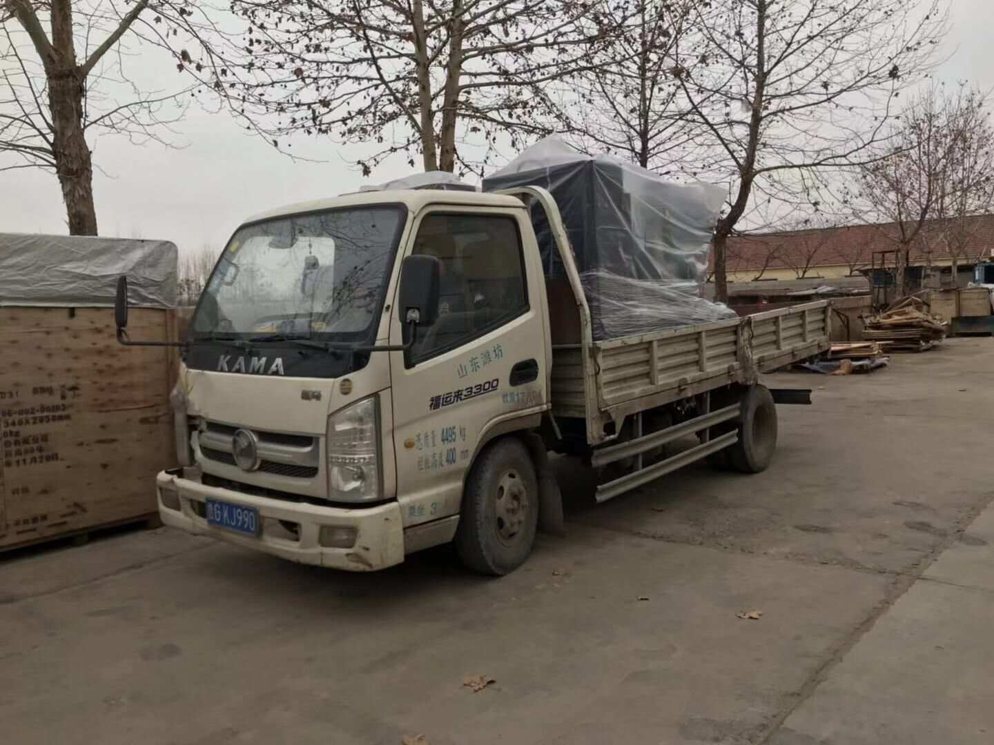 12月6日，徐先生從華全動力采購的一臺500kw自動化柴油發電機組成功發往陜西省