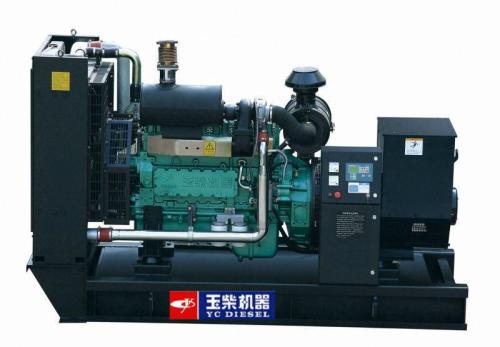 2月18日，山東省鄭先生從華全動力采購的200kw立柜四保護柴油發電機組順利發往目的地