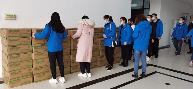 清明節(jié),華全集團(tuán)派發(fā)福利中